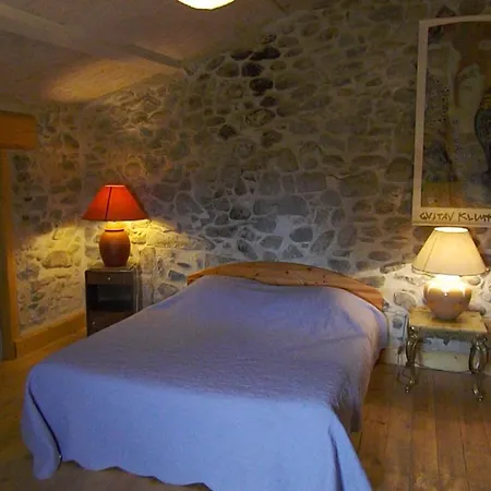 Farm stay Chambres D'Hote Les Jardins De Prasserat