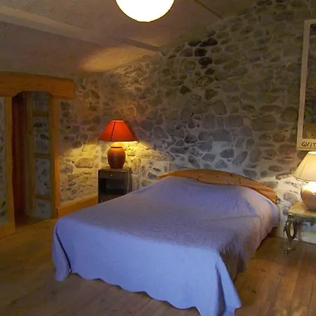 Farm stay Chambres D'Hote Les Jardins De Prasserat Vallon-Pont-d'Arc