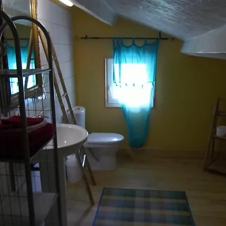 Chambres D'Hote Les Jardins De Prasserat Farm stay Vallon-Pont-d'Arc